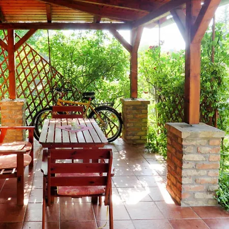 Holiday home Holiday Petofi - Fod138